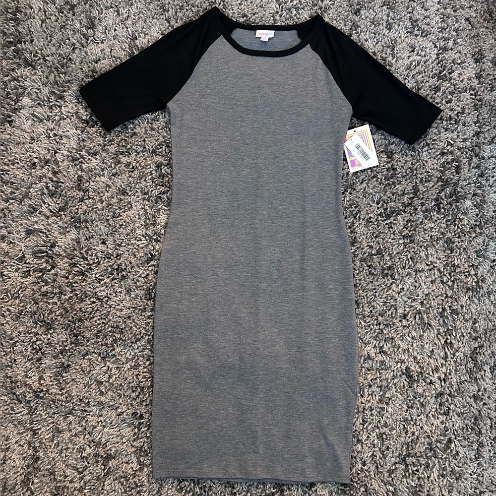 👗NWT LuLaRoe Julia Dress